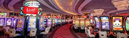 miminwd mobile app interface showing slot games and live dealer options